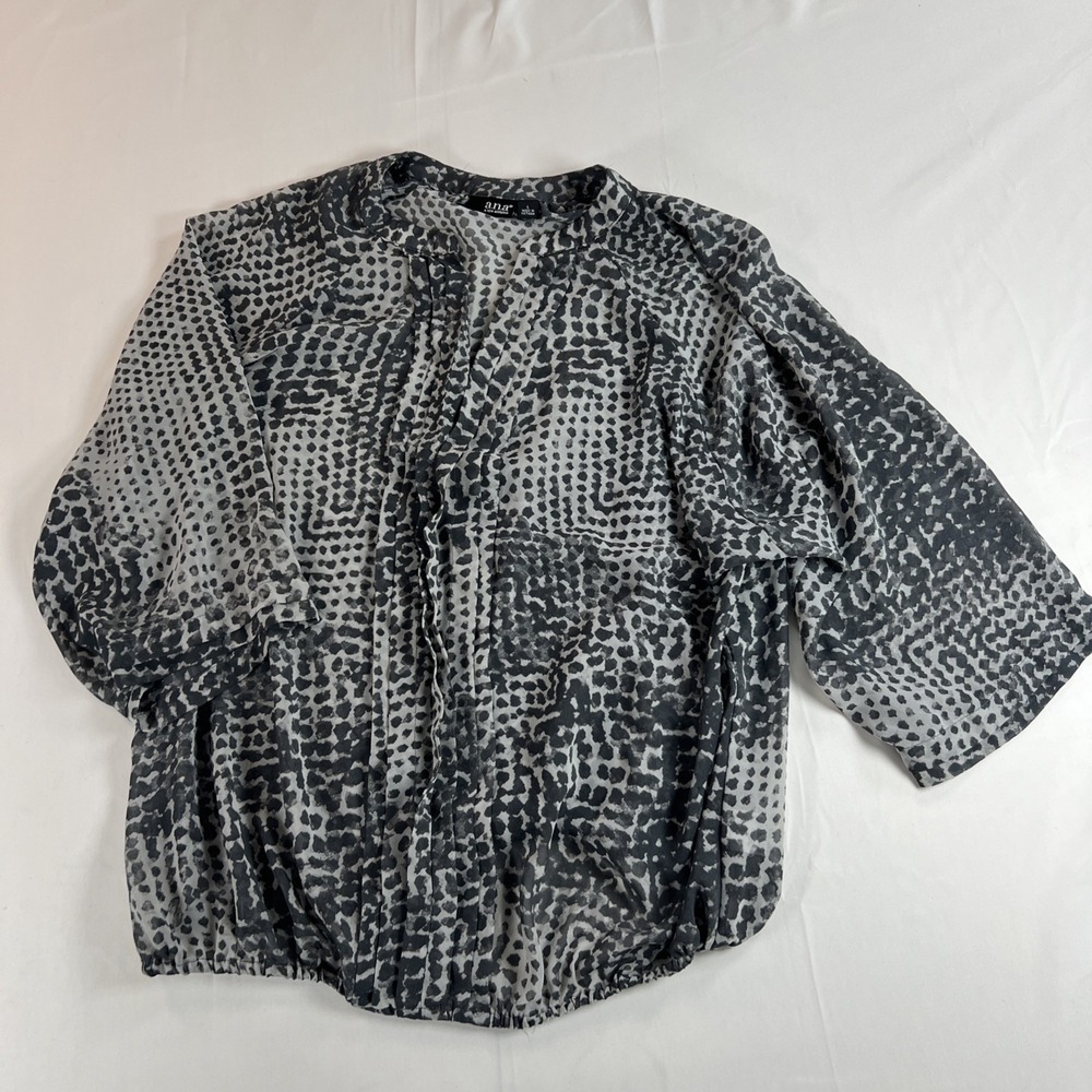 ANA A NEW APPROACH Artsy Animal Print Gray Black Pleated Blouse Sz L 3/4 Sleeve